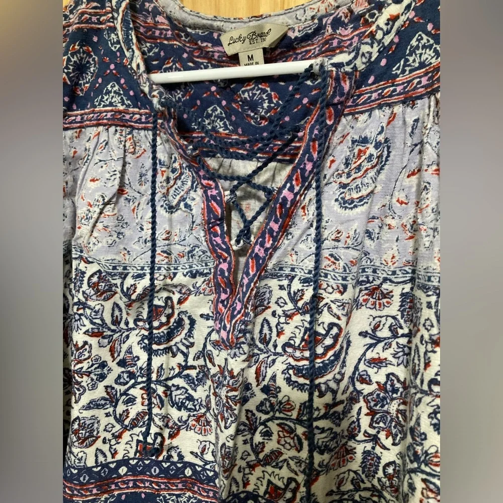 Lucky Brand size M boho-style 3/4 sleeve top with lace-up neckline - Picture 3 of 6